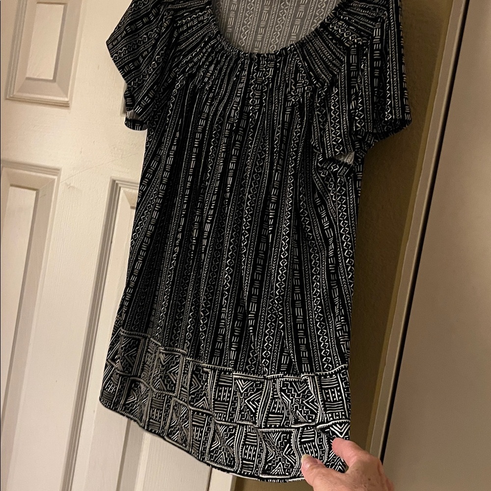 Style & Co Black and White Geometric Blouse